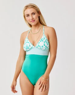 Dahlia One Piece: Felicity W. Fern