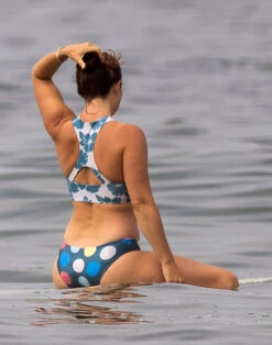 Sanitas Reversible Heritage Top: Hibiscus/Retro Dots